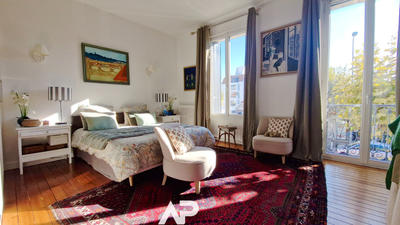 Maison - 181 m² - 8 pièces