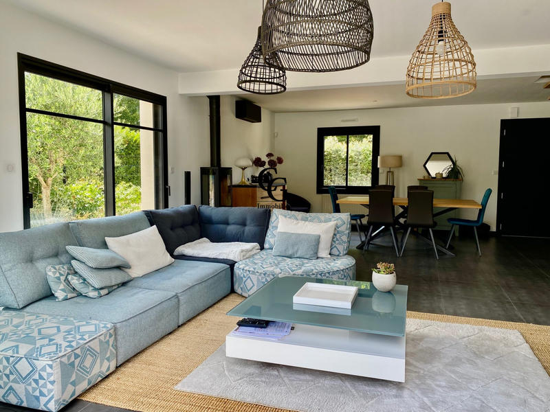 Maison - 180 m² - 7 pièces