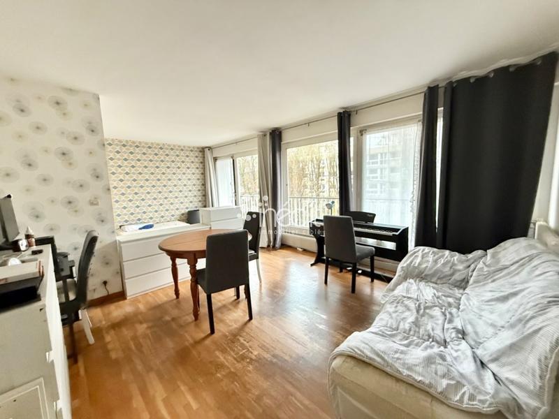 Studio - 45 m² - 1 pièce