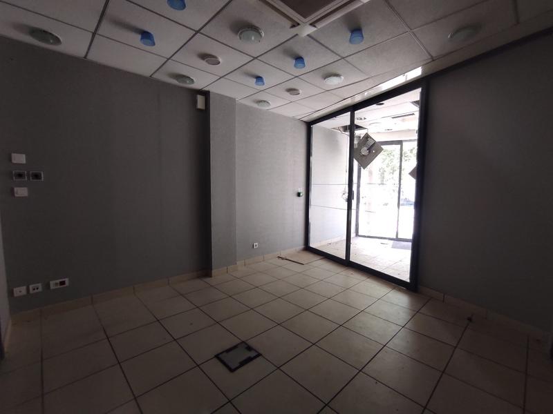 Local d'activités - 56 m² - 4 pièces