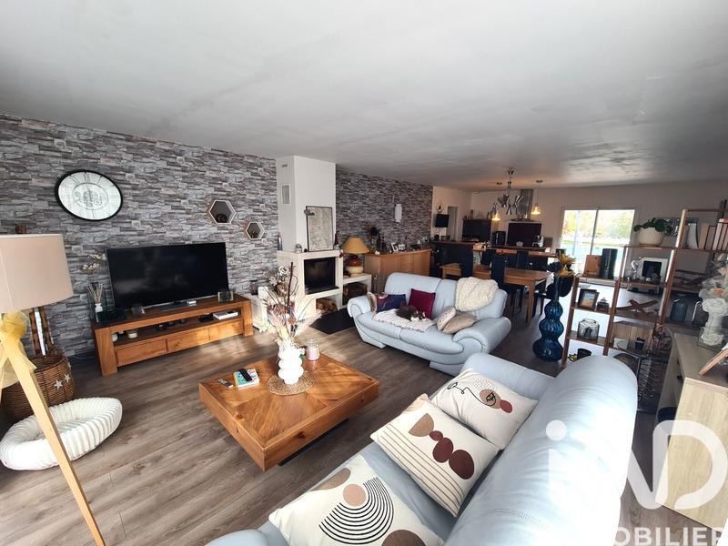 Maison - 143 m² - 6 pièces