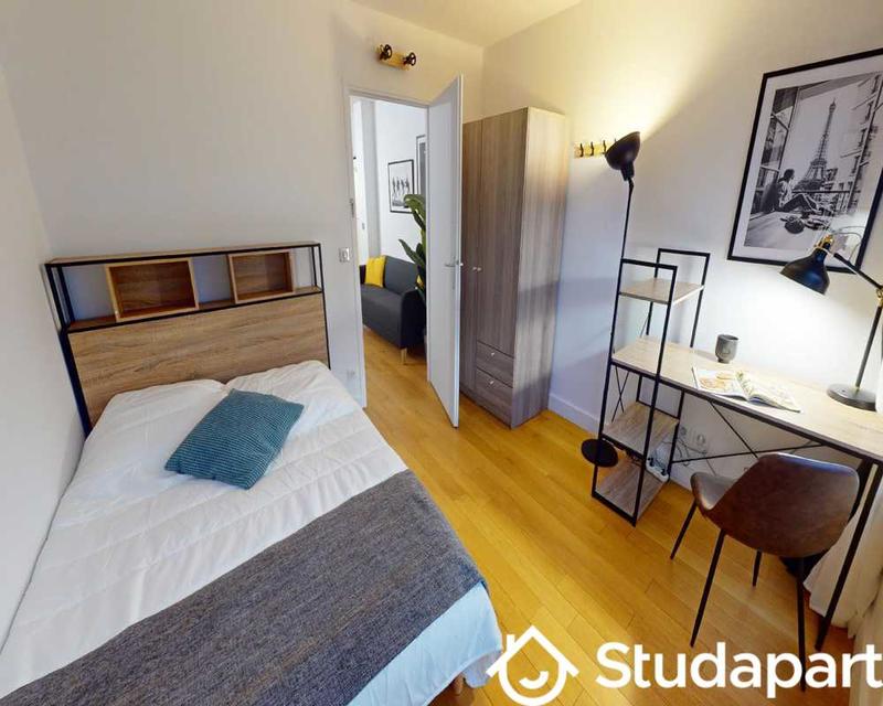 Chambre - 100 m² - 1 pièce