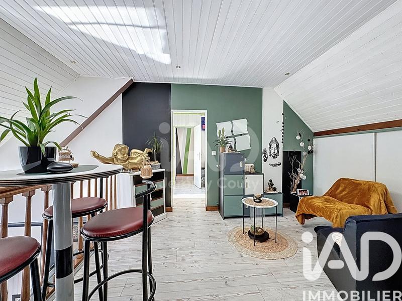 Maison - 201 m² - 9 pièces