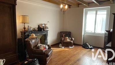 Maison - 230 m² - 11 pièces