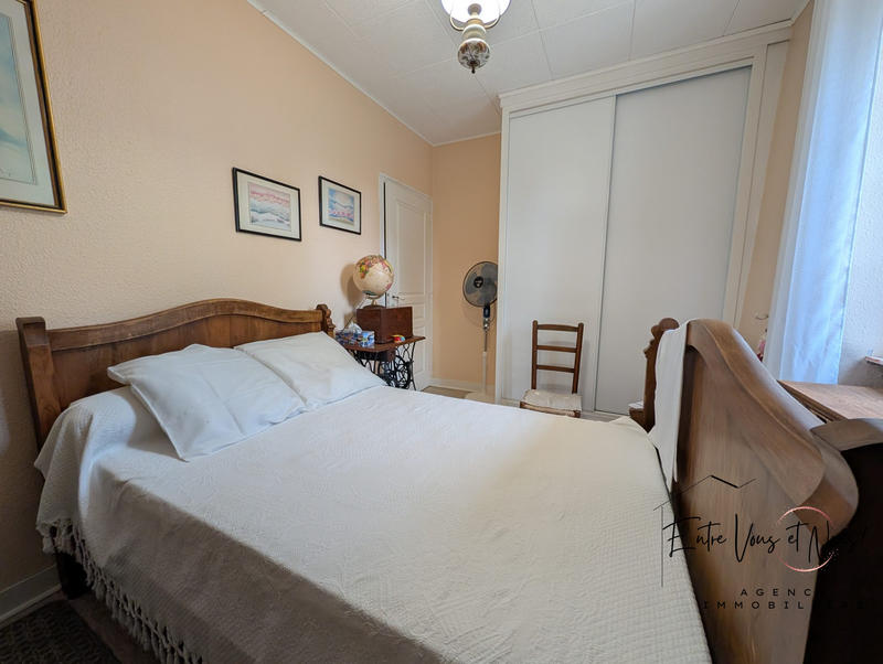 Maison - 290 m² - 9 pièces