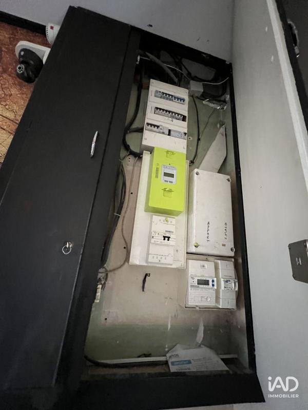 Local commercial - 176 m² - 4 pièces