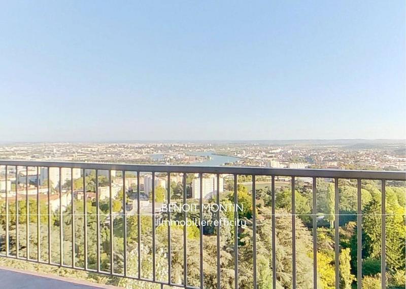 Appartement - 95 m² - 4 pièces