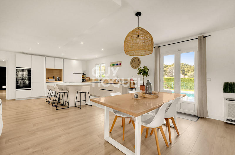 Maison - 143 m² - 6 pièces