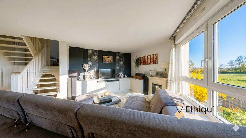 Maison - 156 m² - 8 pièces