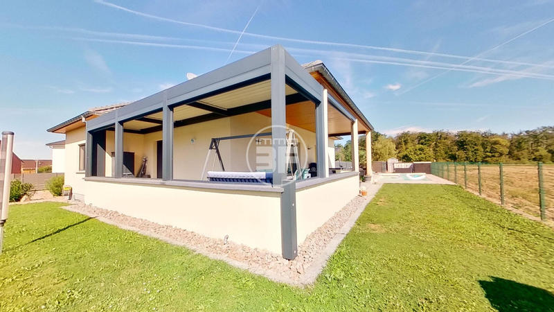 Maison - 260 m² - 6 pièces