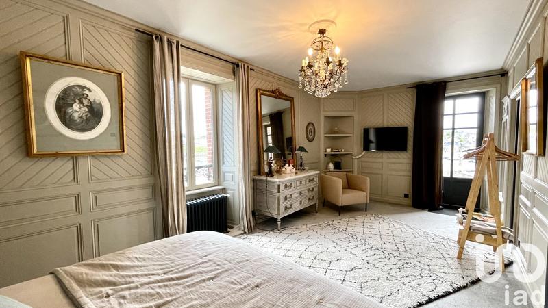 Maison - 213 m² - 9 pièces