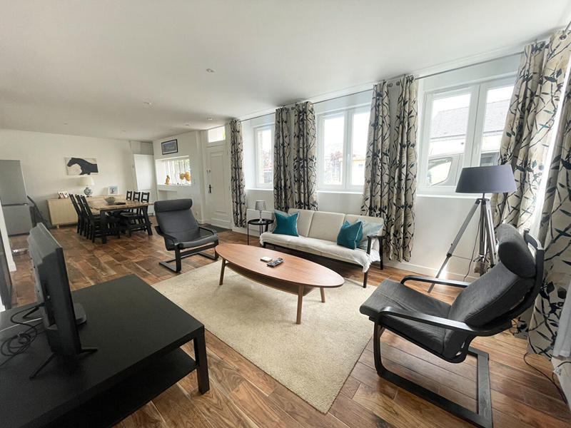 Maison - 128 m² - 7 pièces