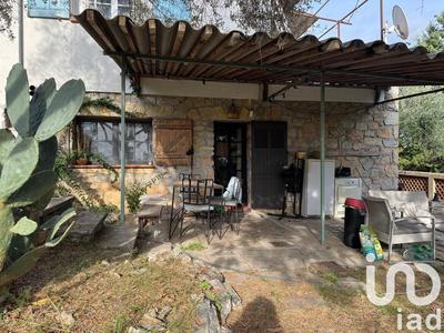 Maison - 214 m² - 9 pièces