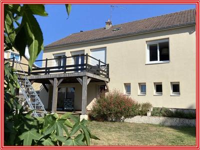 Maison - 170 m² - 8 pièces