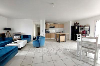 Maison - 96 m² - 4 pièces