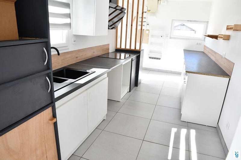 Maison - 98 m² - 5 pièces