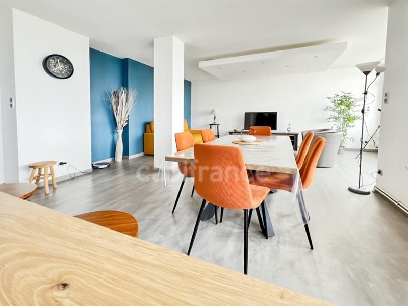 Appartement - 90 m² - 3 pièces