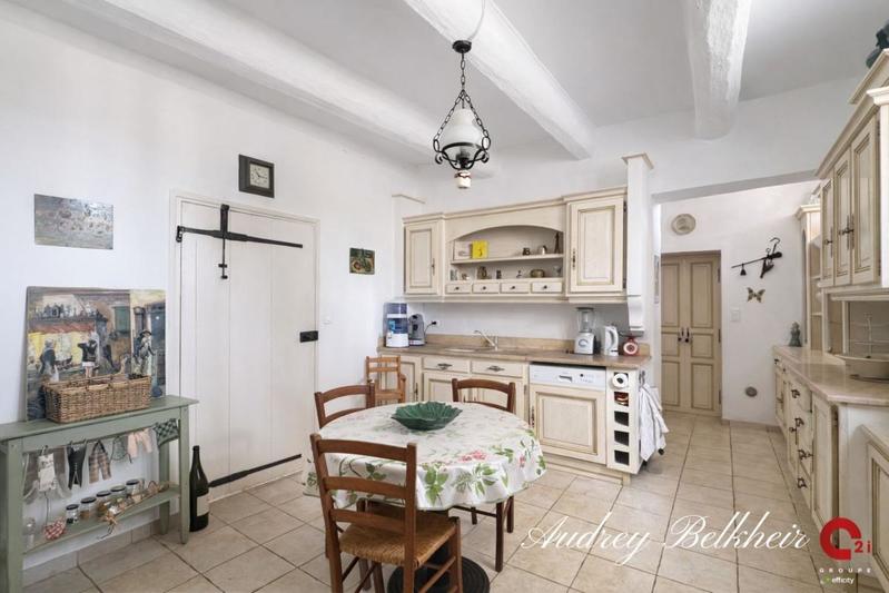 Maison en pierre - 260 m² - 7 pièces