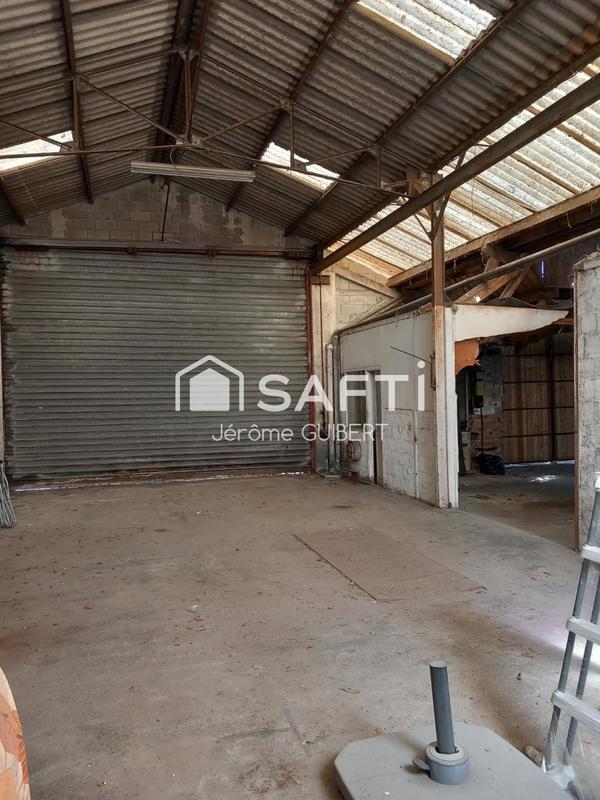 Local commercial - 200 m² - 2 pièces