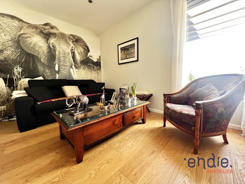 Maison - 185 m² - 6 pièces