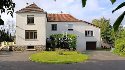 Maison - 311 m² - 12 pièces