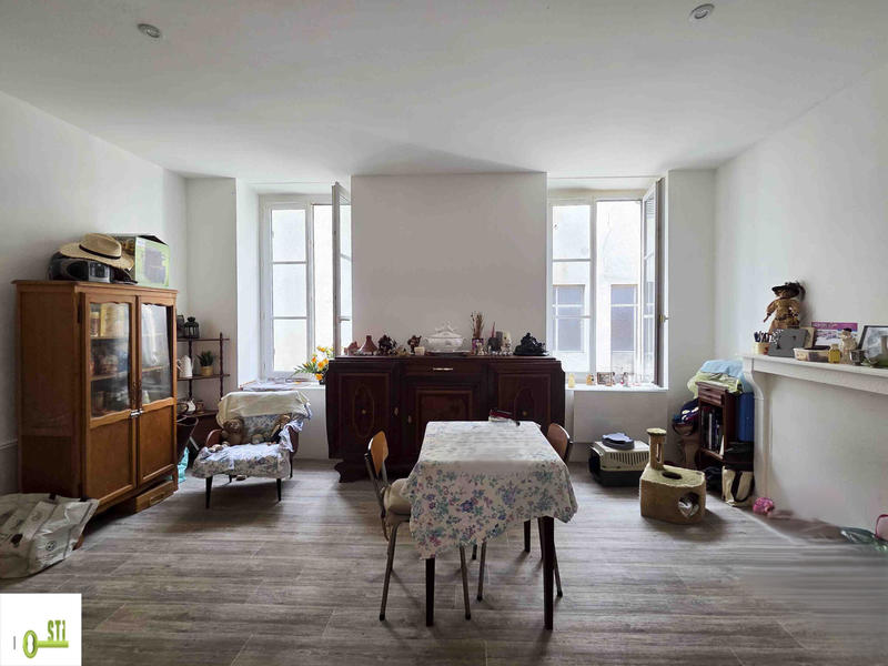 Immeuble - 93 m² - 4 pièces