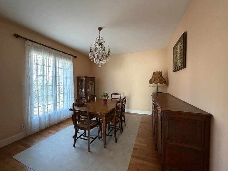 Maison - 137 m² - 6 pièces