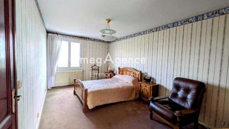 Maison - 202 m² - 7 pièces