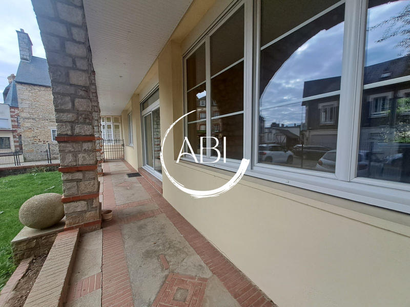 Appartement - 85 m² - 3 pièces