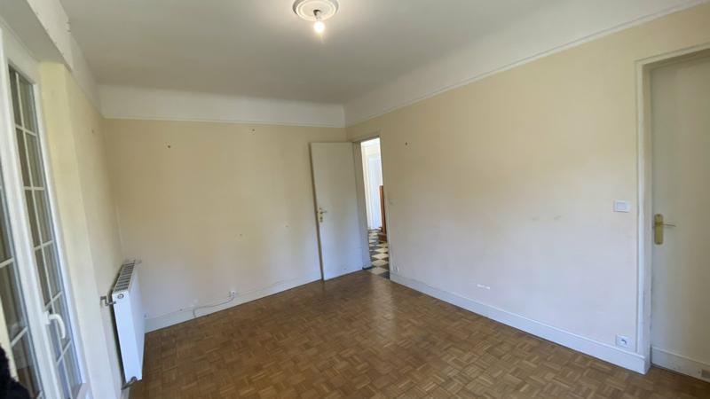 Maison en pierre - 251 m² - 8 pièces