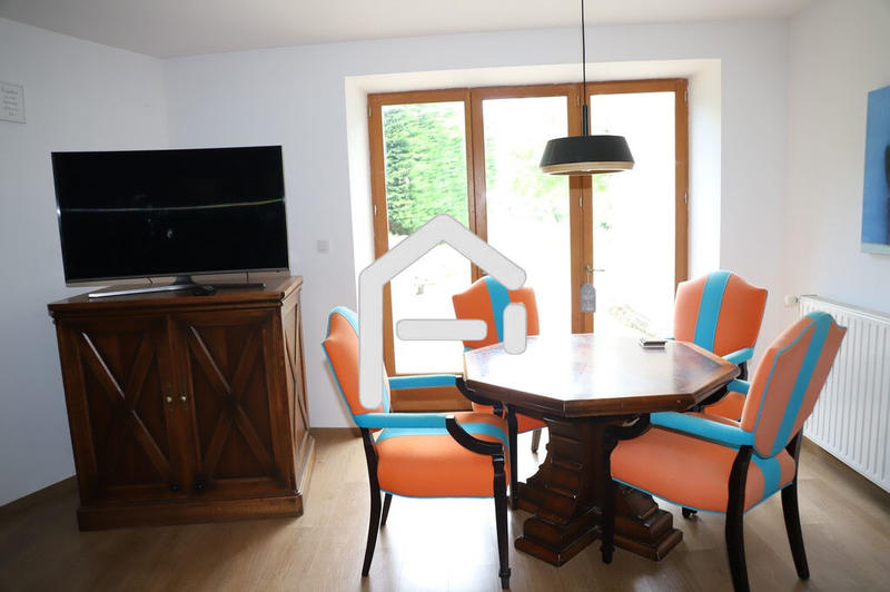 Corps de ferme - 300 m² - 8 pièces