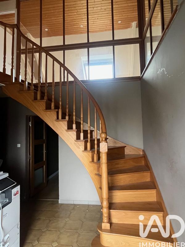 Appartement - 1 280 m² - 8 pièces