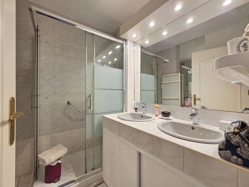 Appartement ancien - 104 m² - 4 pièces