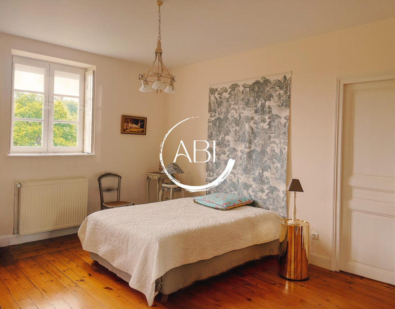 Villa - 183 m² - 8 pièces