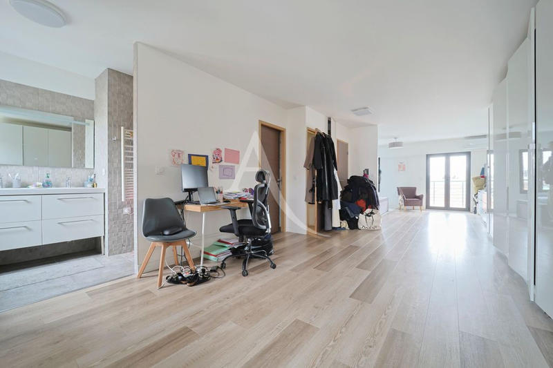 Maison - 169 m² - 5 pièces