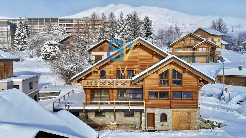 Châlet - 306 m² - 9 pièces