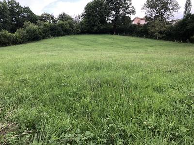 Terrain constructible - 4 590 m²