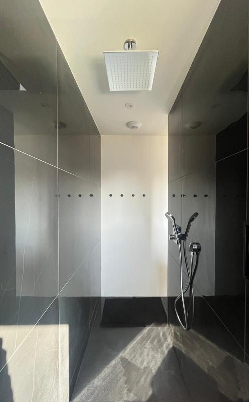 Maison contemporaine - 202 m² - 10 pièces