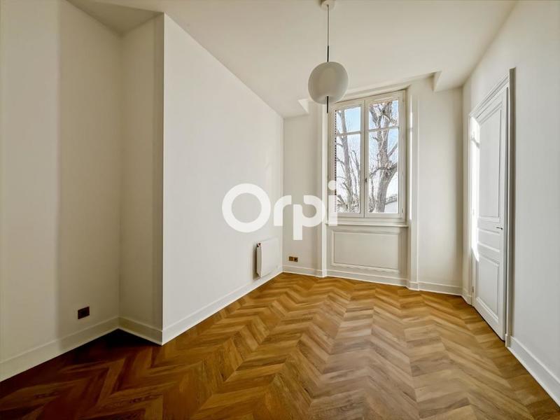 Appartement - 98 m² - 3 pièces