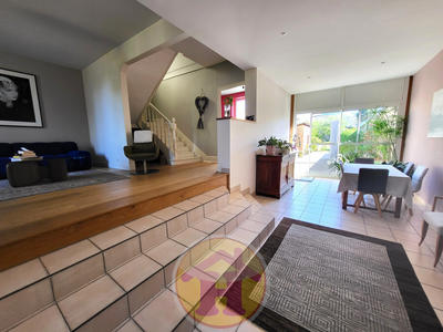 Maison - 178 m² - 7 pièces