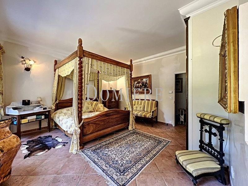 Villa - 195 m² - 7 pièces