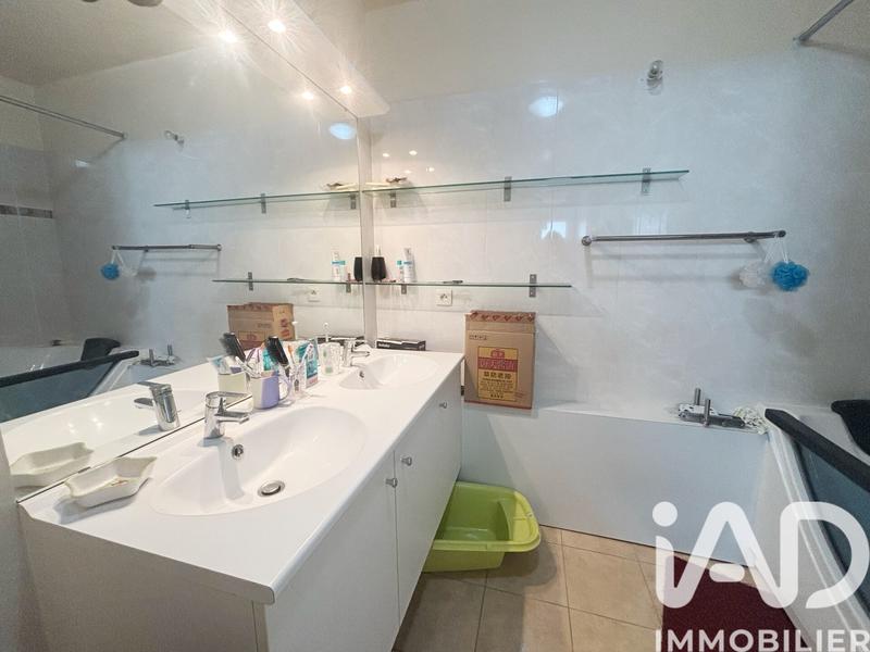 Appartement - 95 m² - 5 pièces