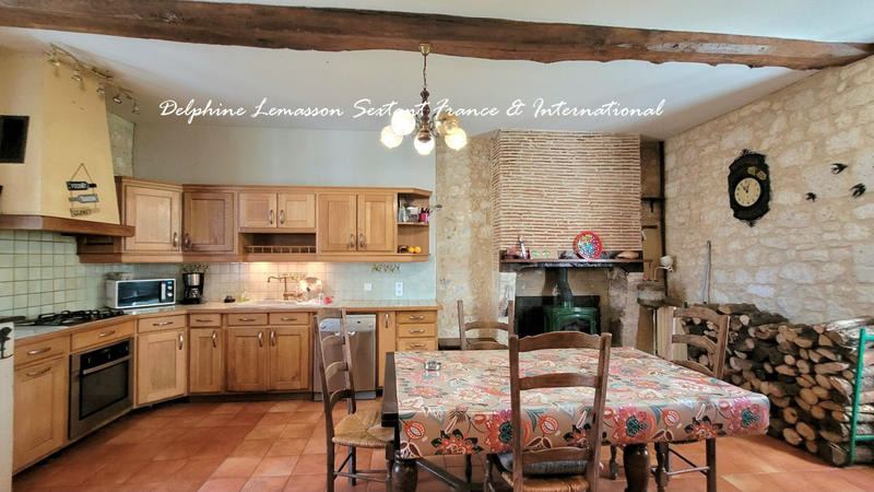 Maison - 435 m² - 13 pièces