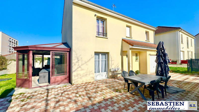 Maison - 116 m² - 6 pièces