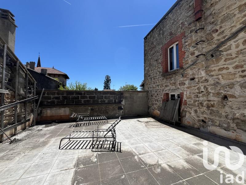 Maison - 250 m² - 5 pièces