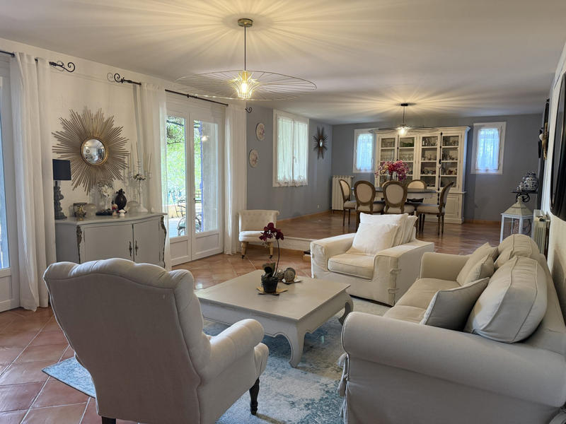 Maison - 174 m² - 5 pièces