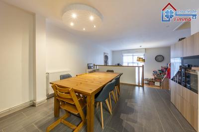 Maison traditionnelle - 109 m² - 6 pièces