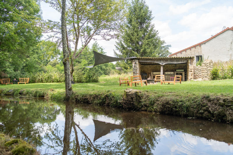 Moulin - 250 m² - 9 pièces