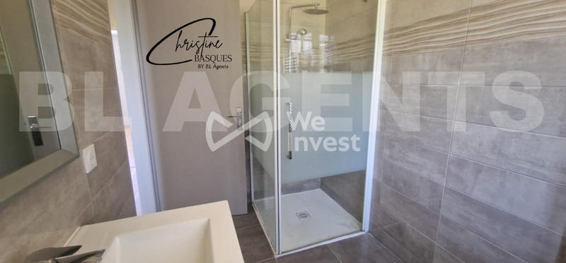 Maison - 93 m² - 5 pièces