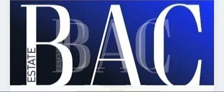 Appartement - 207 m² - 7 pièces